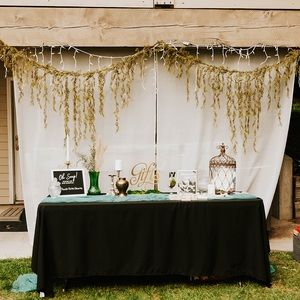 Gold foldable gifts sign